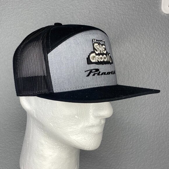 She Grooms Hat - Picture 2 of 6